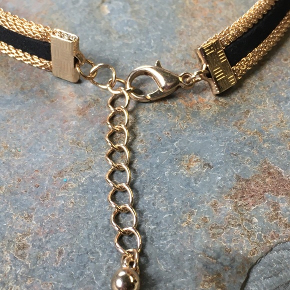 Offer??  Retro style woven metal choker necklace gold (color) black bold unique - Picture 5 of 8